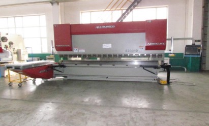 Piegatrice CNC